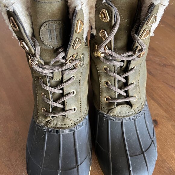Tommy Hilfiger Womens Duck Boots Green Faux Fur Size 8 M Gold Tone Plush Lined - Picture 6 of 10